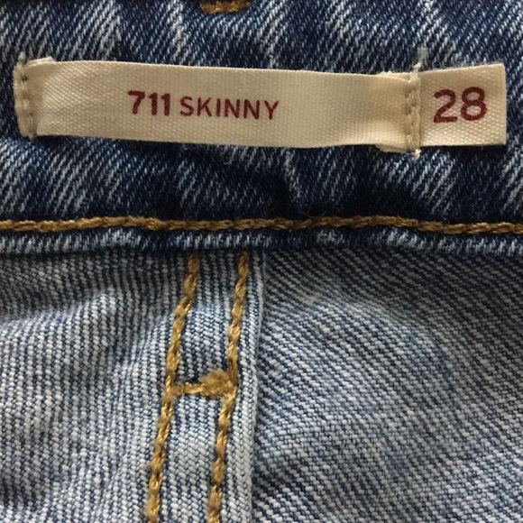 Levi’s - Picture 5 of 7